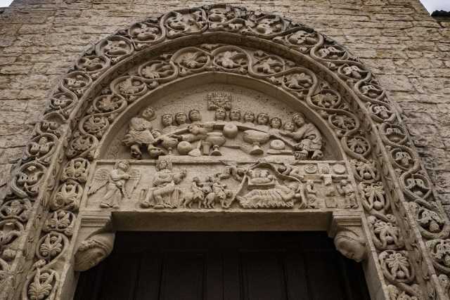 Mascheroni, telamoni, belve e portali: alla ricerca della Cattedrale perduta di Terlizzi
